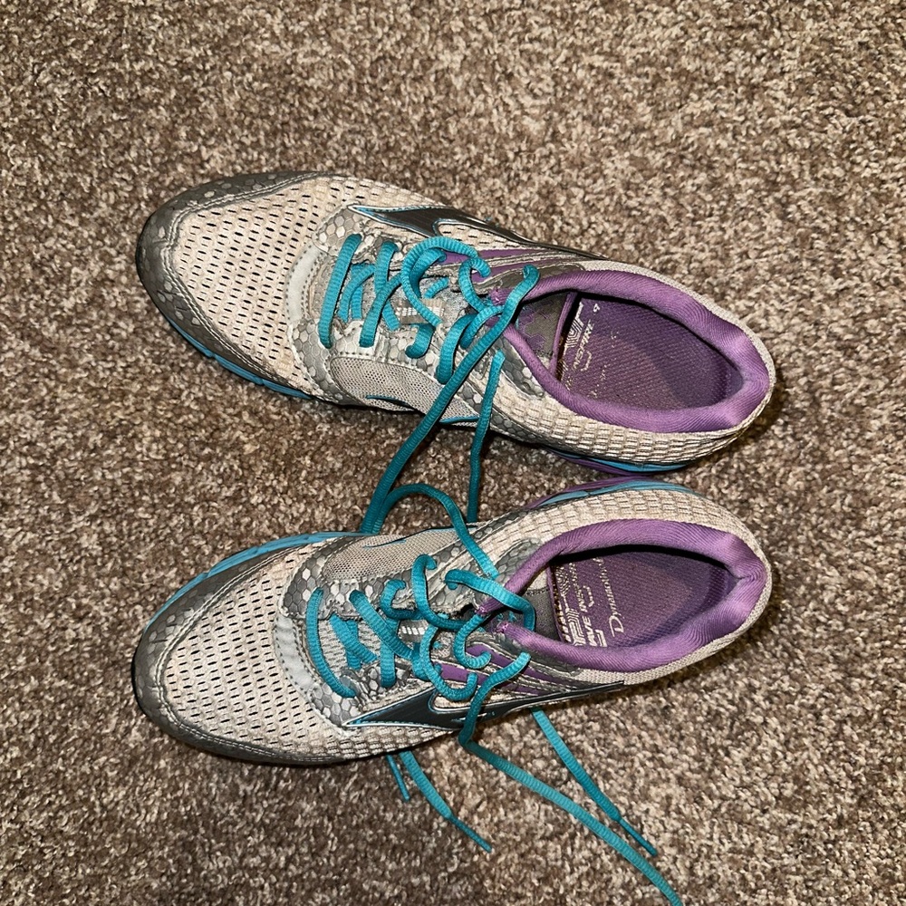 Mizuno Women's Running Shoe - Picture 3 of 4